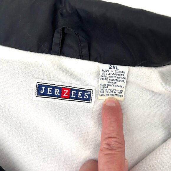 VINTAGE JERZEES BLACK NYLON WINDBREAKER LINED JACKET W/ DRAWSTRING BOTTOM 2XL - Picture 3 of 4
